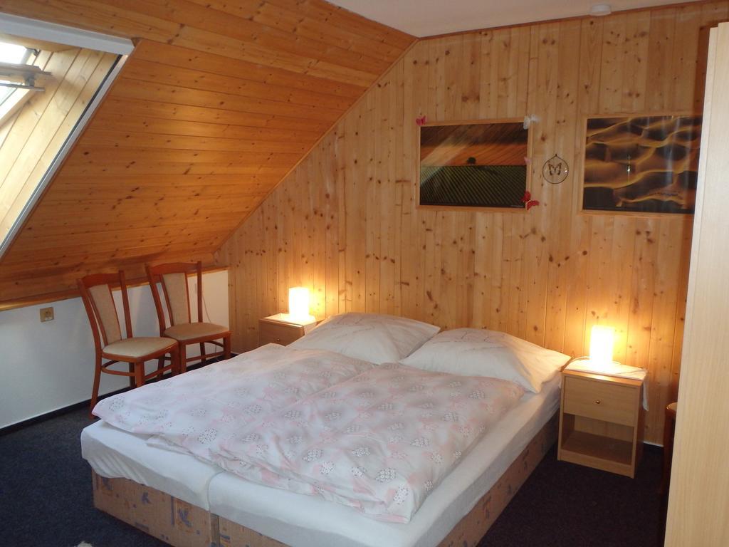 Hotel Penzion Vlasta Moravská Nová Ves Habitación foto